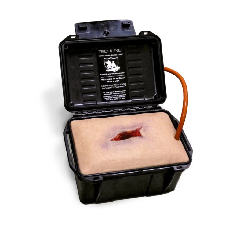 Trenazer-tamowania-krwotoku-rana-odlamkowa-Shrapnel-Wound-in-a-Box®-2-1024x1024.jpg