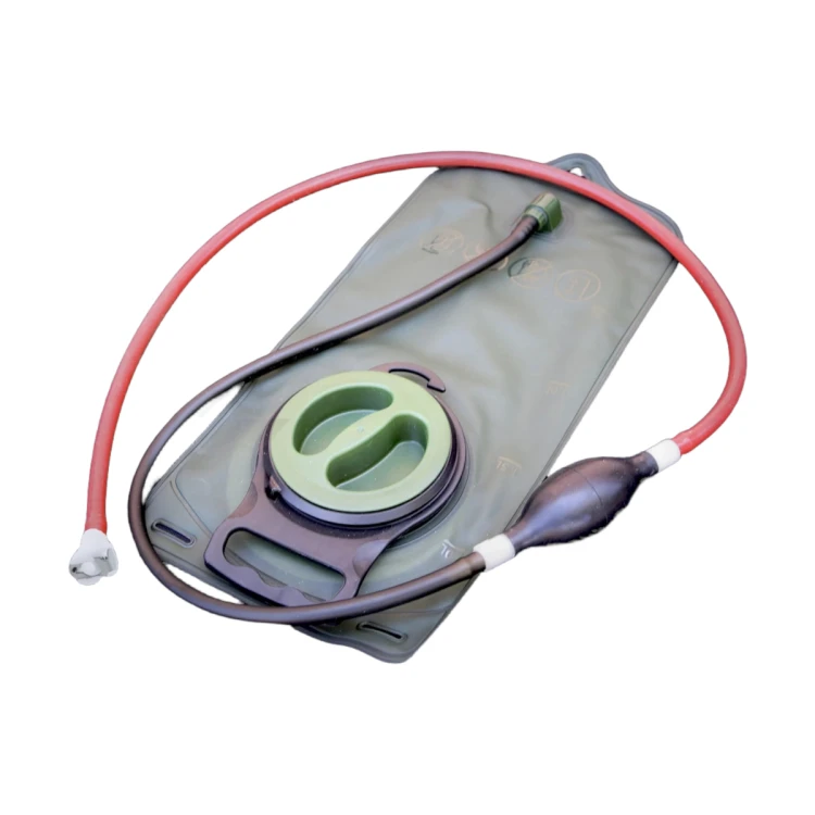 Zbiornik-do-symulowanej-krwi-z-pompa-reczna-Techline-Blood-Supply-Pump.jpg